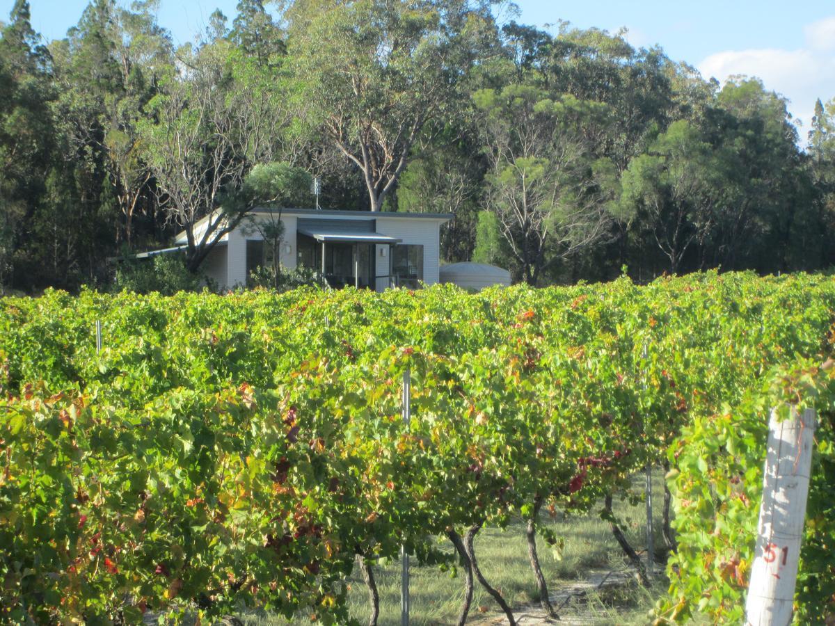 Just Red Wines Cabins Ballandean Dış mekan fotoğraf